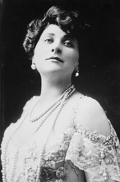 Scottish soprano Mary Garden in operatic costume - Wikipedia