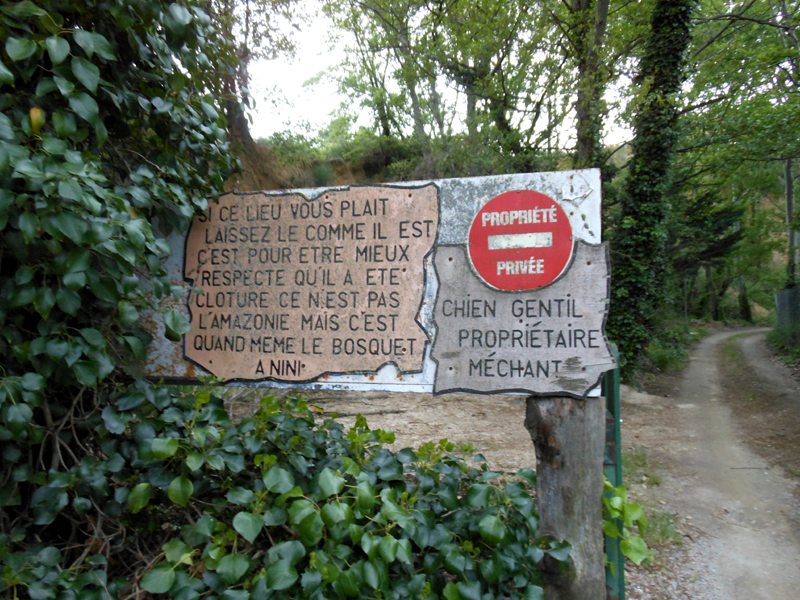 France Languedoc-Roussillon Pyrénées-Orientales Ille-sur-Têt Chemin des Orgues notice board © 2012 Scotiana