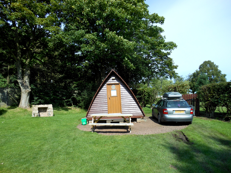 A wigwam - Edinburgh Morton Hall campsite © 2012 Scotiana