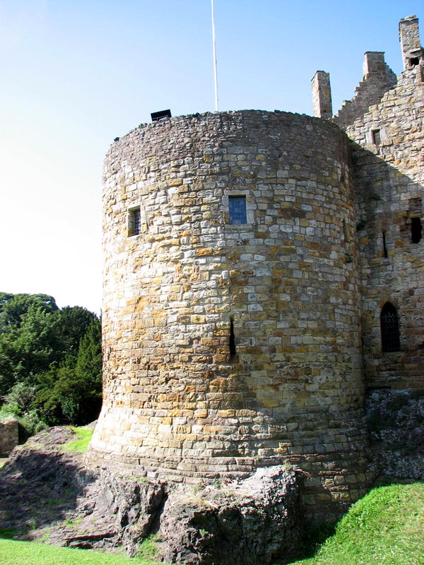 Dirleton Castle 13th drum tower 