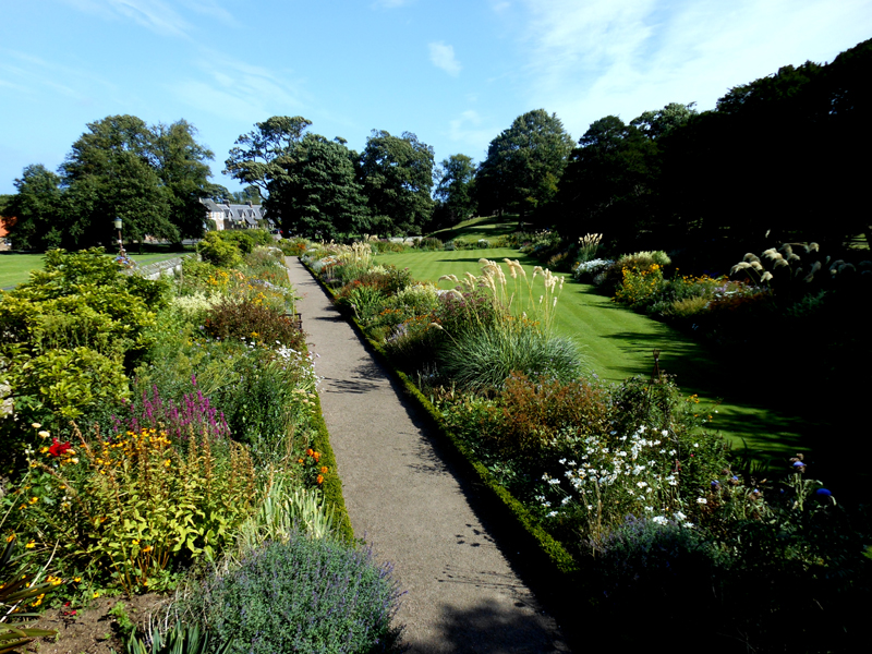 Dirleton Castle Herbaceous garden