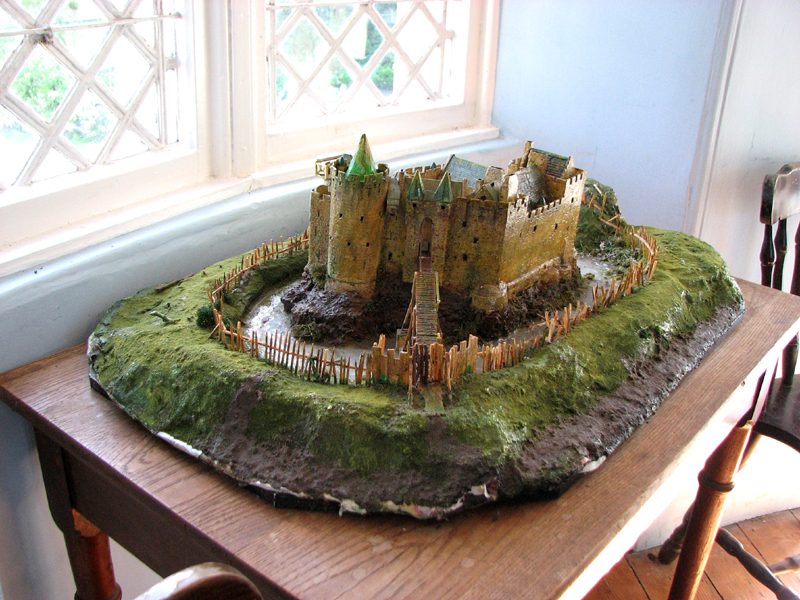 Dirleton Castle model