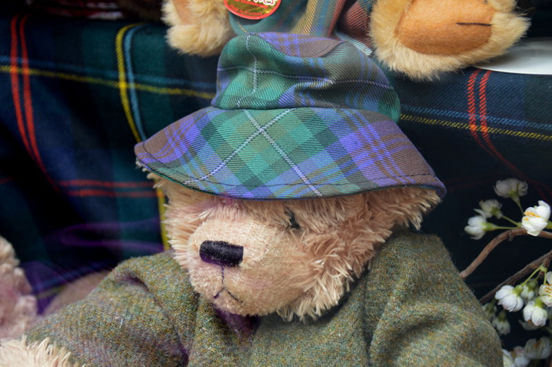  Scottish teddy bear  Neanie Scott shop Canongate Edinburgh  © 2012 Scotiana
