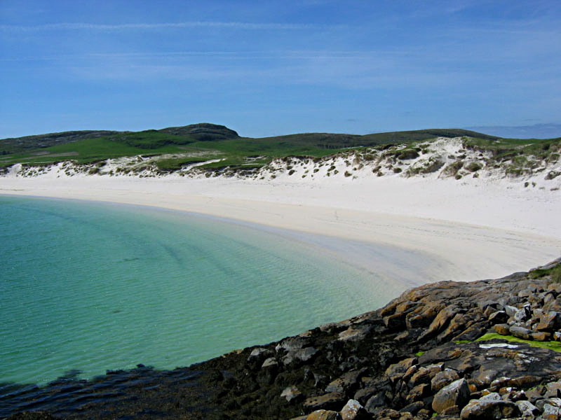 Vatersay beach in the Outer Hebrides © 2004 Scotiana