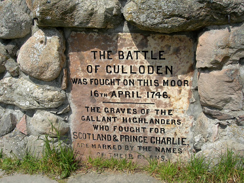 Culloden Moor memorial cairn plaque  © 2006 Scotiana