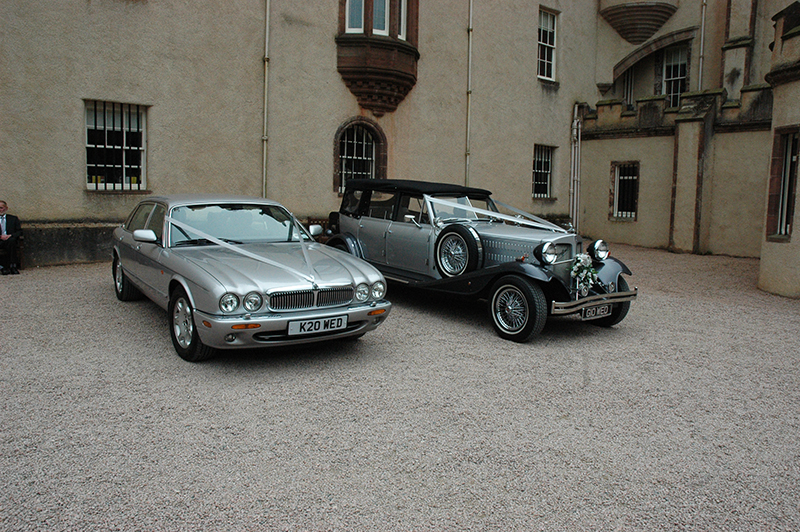 Fyvie Castle wedding cars © 2007