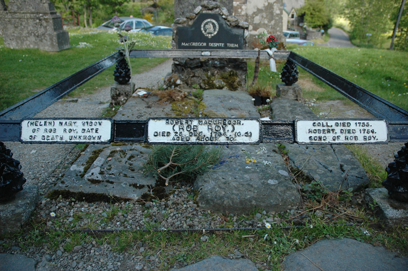 Rob Roy's grave - Balquhidder - Perthshire,Scotland © Scotiana 2006