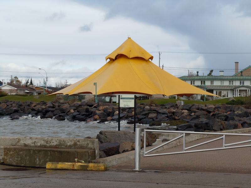 Yellow Tent Old Pier Sept-Îles Côte-Nord Quebec PC Scotiana 2010