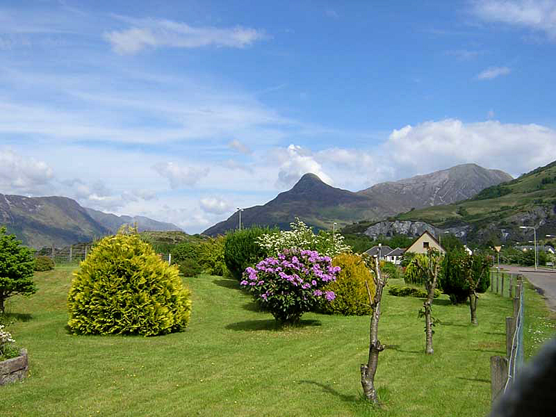 View of the Pap of Glencoe from Ballachulish © 2004 Scotiana