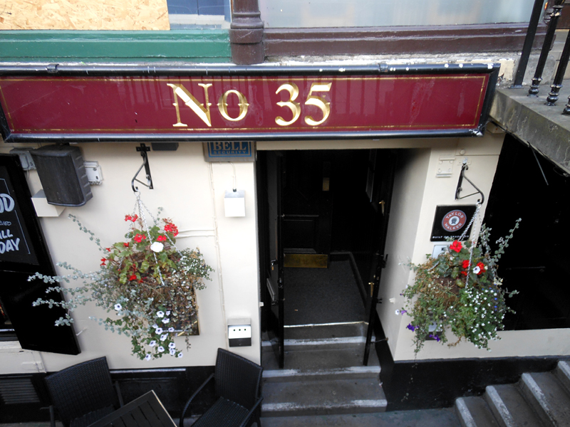 Milnes Bar - 35 Hanover Street Edinburgh © 2012 Scotiana