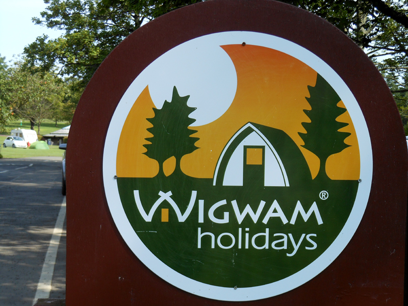Mortonhall campsite - Wigwam holiday sign MA © 2012 Scotiana