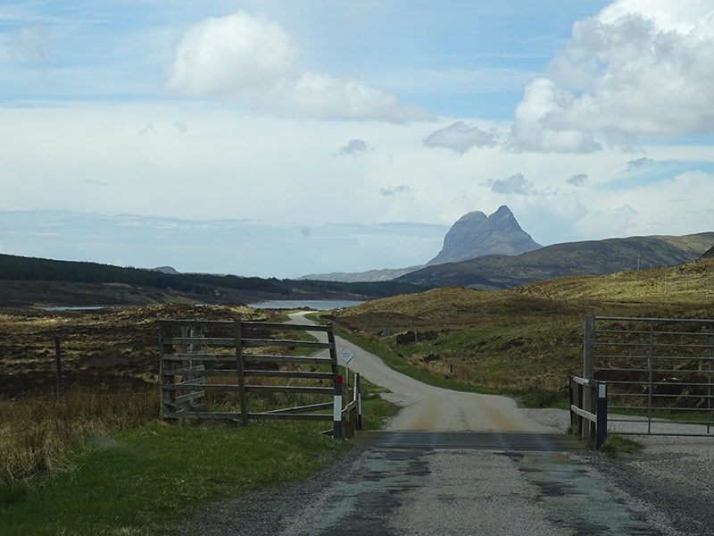 Single track road in Assynt © 2015 Scotiana