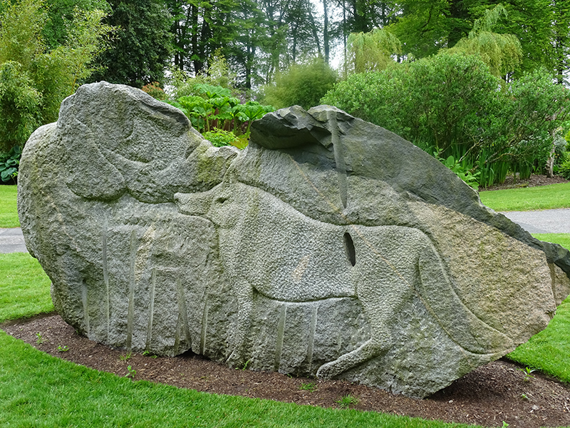 Threave Gardens - Ronald Rae - St Francis Sculpture © 2015 Scotiana