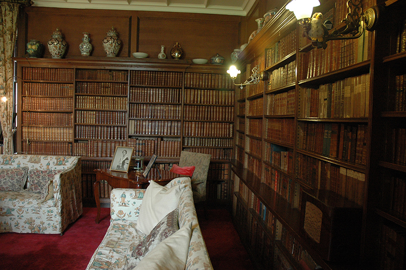 The Library of Thirlestane Castle © 2007 Scotiana