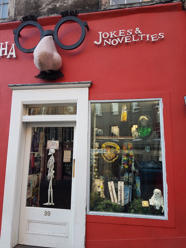 Edinburgh Victoria Road Aha Ha Ha Joke Shop © 2019 Scotiana